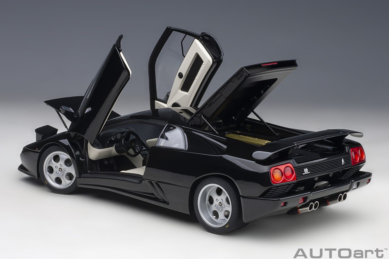 Lamborghini Diablo SE30 1993 deep black metallic 1:18 AUTOart