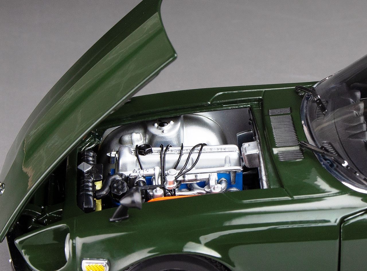 Datsun 240 Z Coupe 1972 green 1:18 Sun Star