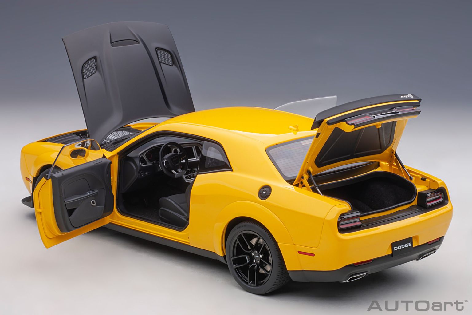 Dodge Challenger SRT Hellcat Widebody 2018 yellow jacket/satin black painted hood 1:18 AUTOart