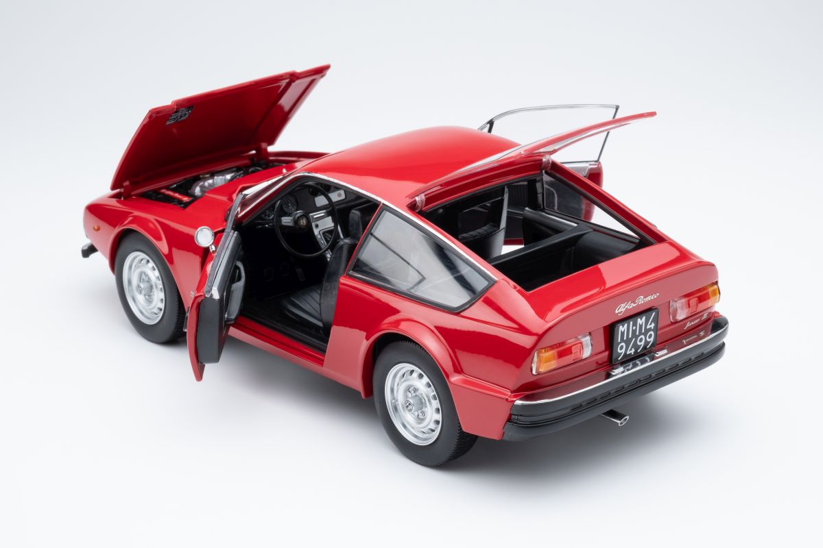 Alfa Romeo Junior Zagato 1969 rosso zagato 1:18 Norev