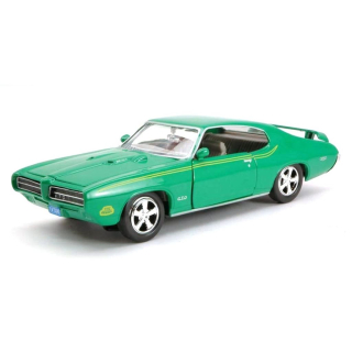 Pontiac Judge 1969 green 1:24 Motor Max