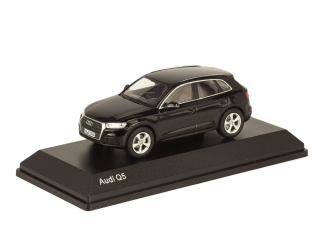 Audi Q5 2016 black 1:43 iScale