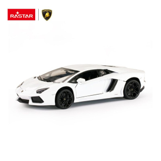 Lamborghini Aventador LP670-4 white 1:18 Rastar