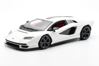 Lamborghini Countach LPI 800-4 white 1:18 Maisto