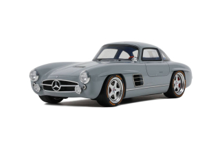 S-Klub Mercedes Gullwing 2021 nardo grey 1:18 GT Spirit