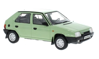Škoda Favorit 1987 light green 1:24 WhiteBox