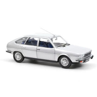 Renault 30 TX 1979 silver 1:18 Norev 