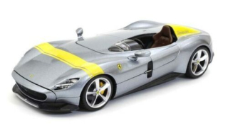 Ferrari Monza SP1 silver 1:24 Bburago