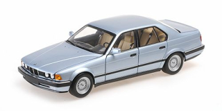 BMW 730I E32 1986 light blue metallic 1:18 Minichamps 