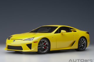 Lexus LFA 2010 pearl yellow 1:18 AUTOart