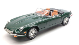 Jaguar E Type 1971 green 1:18 Lucky Diecast