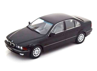 BMW 528i E39 Sedan 1995 black 1:18 KK Scale