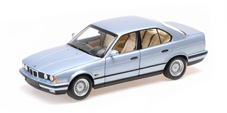 BMW 535i E34 1988 ligth blue metallic 1:18 Minichamps 