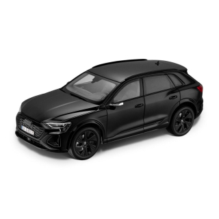 Audi Q8 e-tron Mythos Black 1:18 Norev
