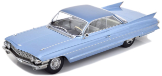 Cadillac Series 62 Coupe Deville 1961 light blue metallic 1:18 KK Scale