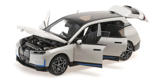 BMW iX 2022 white metallic 1:18 Minichamps 