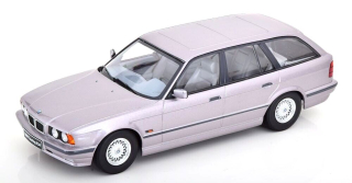 BMW 5-series Touring E34 1996 artic silver 1:18 Triple9 Collection