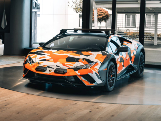 Lamborghini Huracan Sterrato All-Terrain Terra Version 1:18 MR Collection