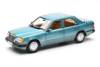 Mercedes-Benz 230 E W124 1989 turquoise metallic 1:18 Norev