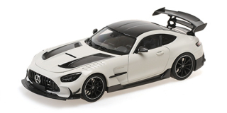 Mercedes-AMG GT Black Series 2021 white metallic 1:18 Minichamps 
