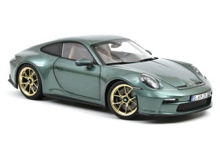 Porsche 911 GT3 Touring 2021 malachite green metallic 1:18 Norev