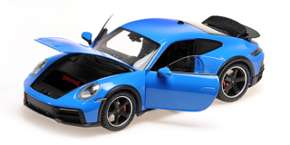 Porsche 911 Dakar 2022 blue 1:18 Minichamps 