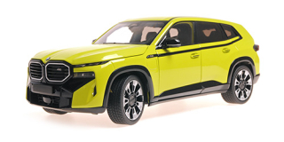 BMW XM 2023 yellow 1:18 Minichamps 