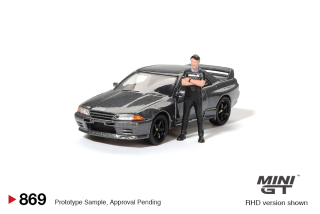 Nissan Skyline GT-R (R32) Gunmetal W/ Matsuda Figure Tsugio Matsuda Collection 1992 1:64 Mini GT