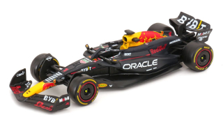 Red Bull RB20 #1 M.Verstappen World Champion 2024 1:43 Bburago