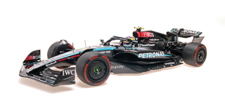 Mercedes-AMG Petronas F1 Team W15 E Performance #44 L.Hamilton Abu Dhabi GP 2024 with Figurine - Last Race Mercedes GP 1:12 Minichamps