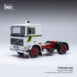 Volvo F10 1983 white/green 1:43 Ixo Models