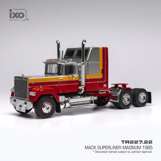 Mack Superliner Magnum 1985 silver/red 1:43 Ixo Models