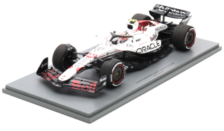 Red Bull Racing RB21 Oracle #22 Y.Tsunoda Japanese GP 2025 with Pit Board 1:18 Spark