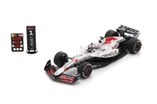 Red Bull Racing RB21 Oracle #1 M.Verstappen Winner Japanese GP 2025 with Pit Board 1:43 Spark