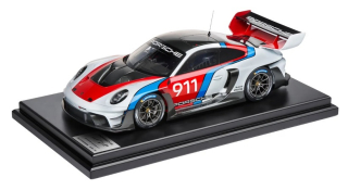 Porsche 911 GT3 R #911 Racing 1:12 Porsche Dealer Edition