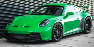 Porsche 911 992 GT3 2022 green 1:8 GT Spirit