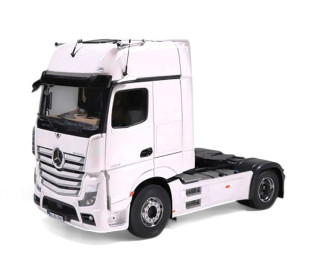 Mercedes-Benz Actros L 1863 Gigaspace 4x2 Mirrorcam Tractor Truck 2-Assi 2023 white 1:18 NZG