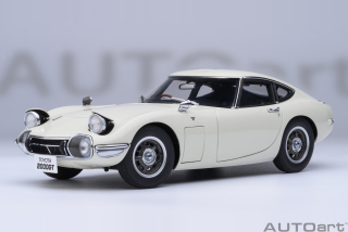 Toyota 2000GT 1967 white 1:18 AUTOart