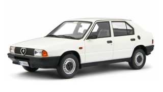 Alfa Romeo 33 1.3S 1985 white 1:18 Laudoracing Model