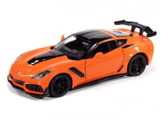 Chevrolet Corvette ZR1 2019 orange 1:24 Johnny Lightning