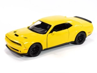 Dodge Challenger SRT Hellcat Widebody 2018 yellow 1:24 Johnny Lightning