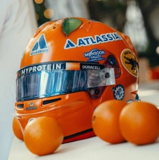 Helmet - Williams Racing Alexander Albon Miami GP 2025 1:5 Spark
