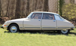 Citroën DS 23 Pallas 1974 beige 1:18 Norev
