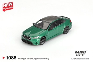 BMW M5 (G90) 2024 Isle of Man Green Metallic 1:64 Mini GT