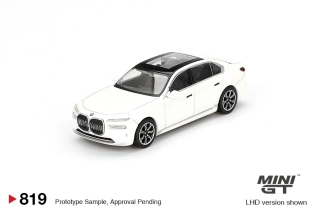 BMW i7 xDrive60 2024 Mineral White 1:64 Mini GT