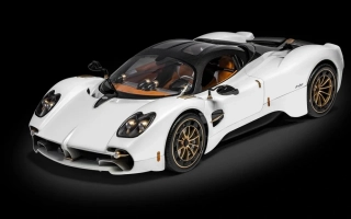 Pagani Utopia Coupé 2023 Model Kit pearl white 1:8 Pocher