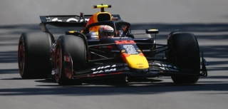 Red Bull Racing RB21 Oracle Red Bull Racing #22 Yuki Tsunoda Canadian GP 2025 Yuki’s 100th Race 1:64 Spark