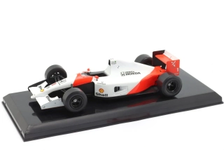 McLaren MP4/6 #1 Ayrton Senna World Champion 1991 1:24 Premium Collectibles