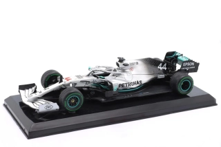 Mercedes-AMG F1 W10 #44 L. Hamilton F1 World Champion 2019 1:24 Premium Collectibles