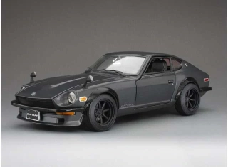 Datsun 240Z 1971 dark grey 1:18 Sun Star